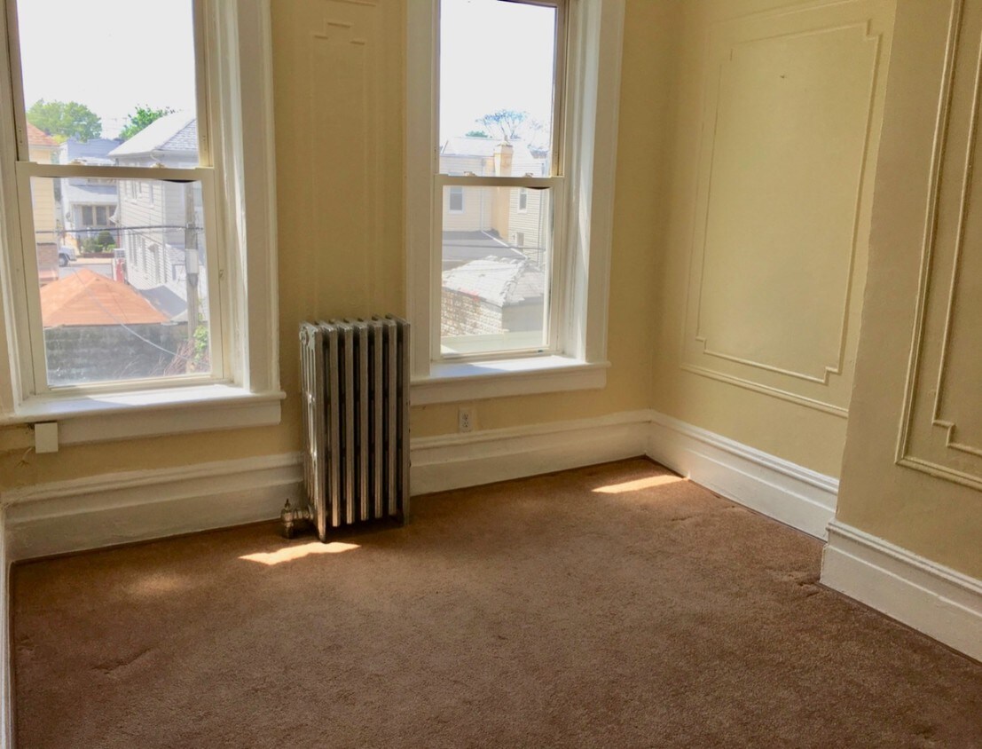 Foto del edificio - 294 E 38th St