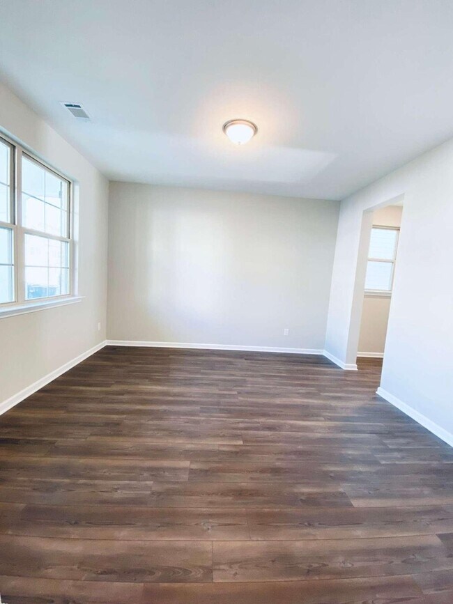 Foto del edificio - 4407 Waxwing St