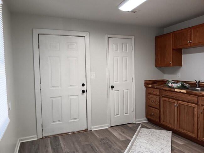 Foto del edificio - 366 Graham Dr SW