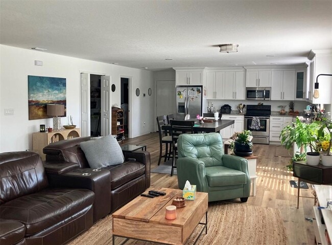 Foto del edificio - 2101 Queensboro Ave S