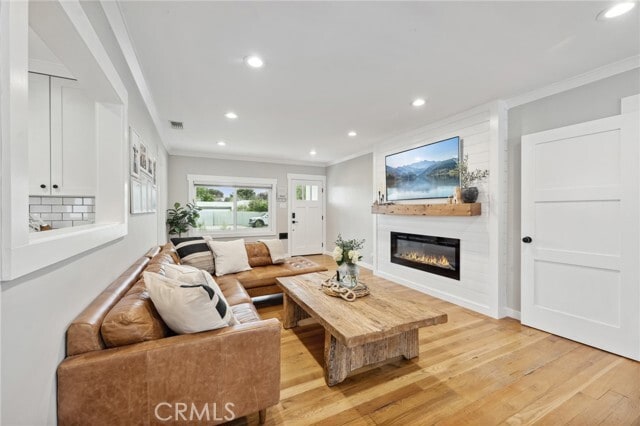Foto del edificio - 1111 W Maple Ave