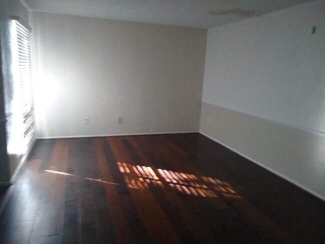 Foto del edificio - 1010 Memphis Dr