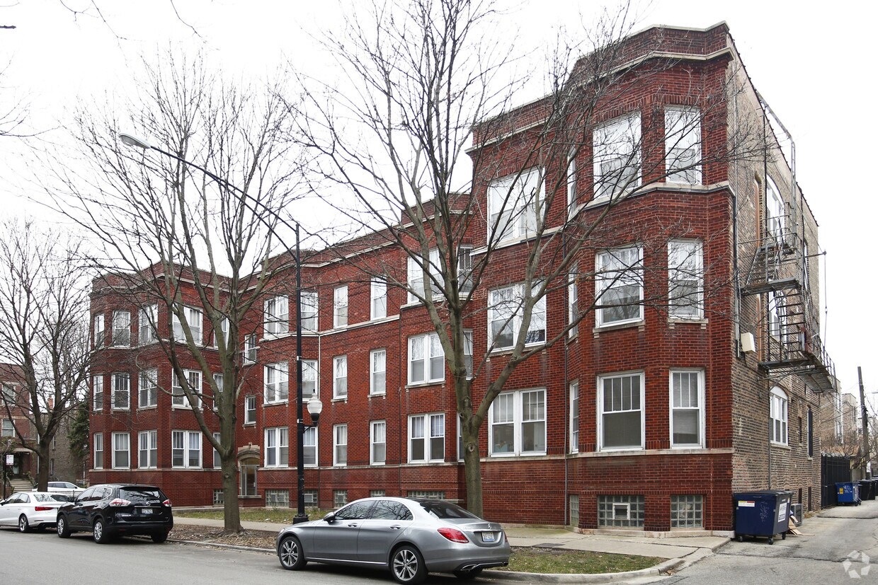 Building Photo - 847-855 N Oakley Blvd