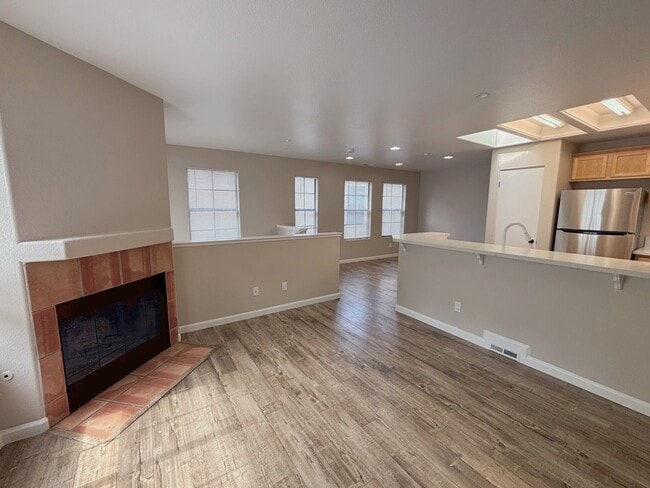Foto del edificio - Lovely Updated Condo