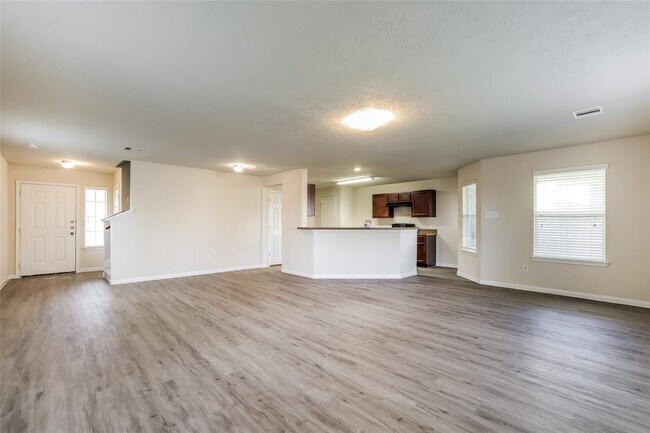 Foto del edificio - 3038 Junction Dr