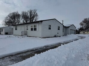 Building Photo - 934 S 28th St