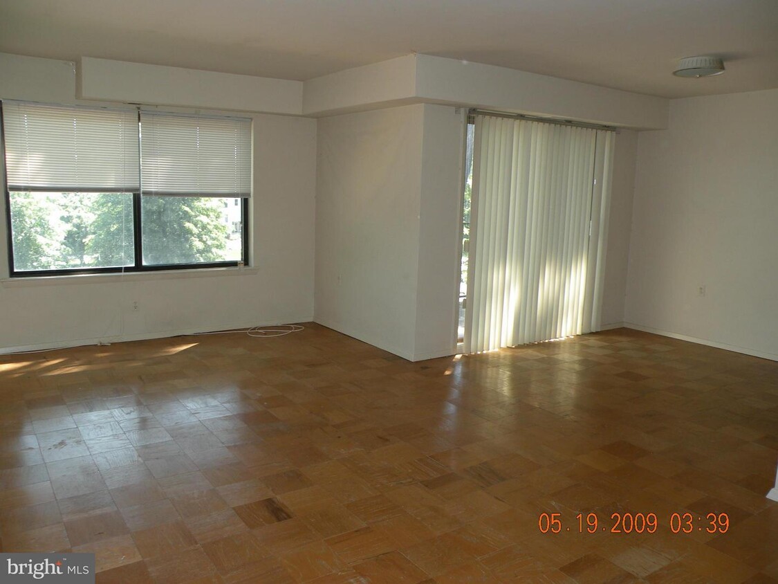 Primary Photo - 125F Clubhouse Dr SW