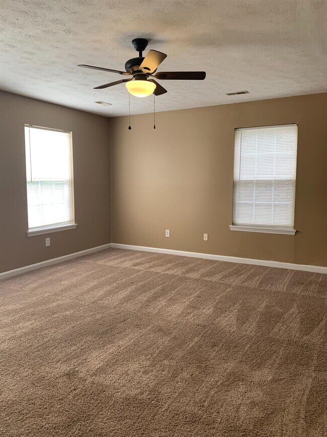Building Photo - 2084 Cornerstone Dr