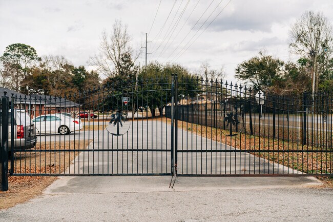 Foto del edificio - 1202 Douglas MacArthur St