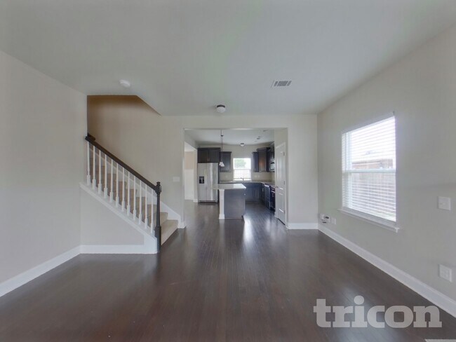 Foto del edificio - 1023 Solomon Ln