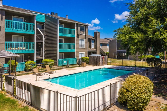 Building Photo - Four Winds Apartment Homes