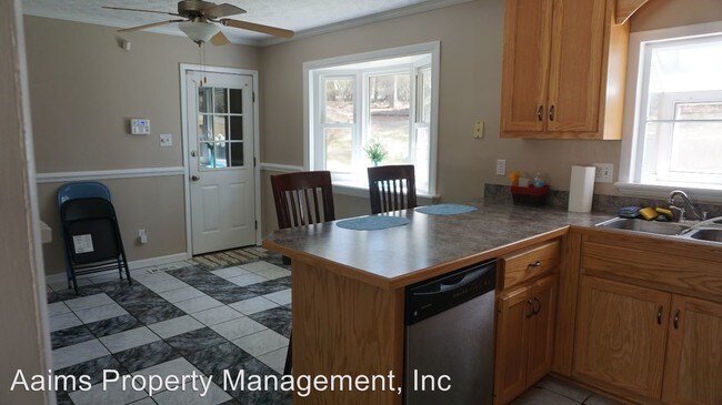 Building Photo - 211 Inglenook Cir