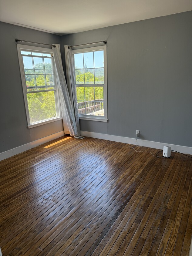 Foto principal - 227 Jewell St