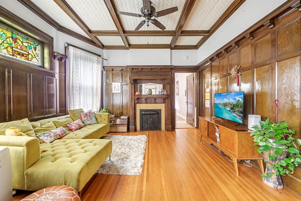 Primary Photo - 47 Hudson Pl