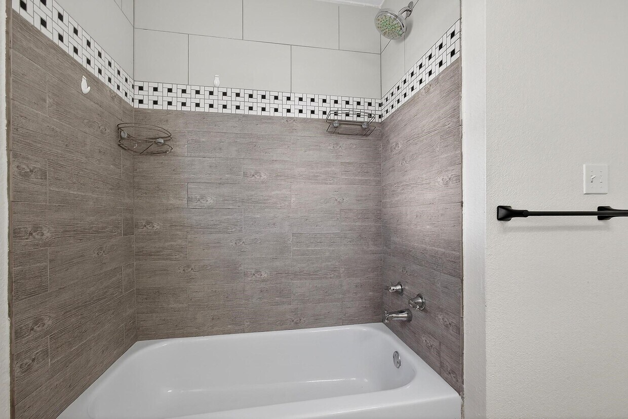 Building Photo - 1221 Cedar Post Ln