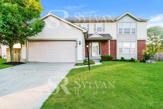 Building Photo - 880 Suntree Dr