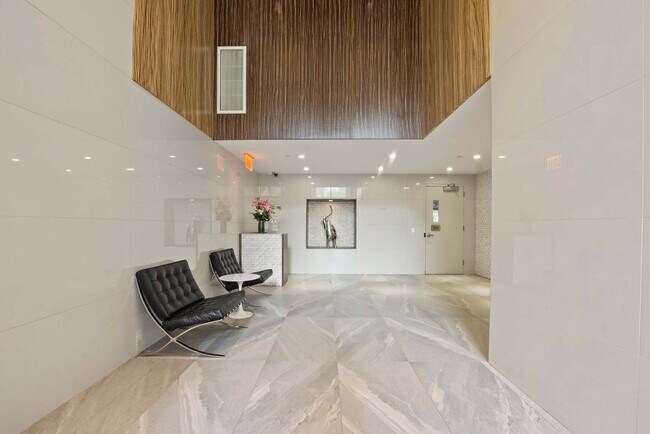 Foto del edificio - 77 E 110th St