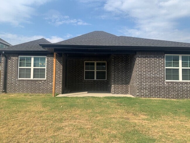 Foto del edificio - Spacious 4 Bedroom located in Springdale AR!