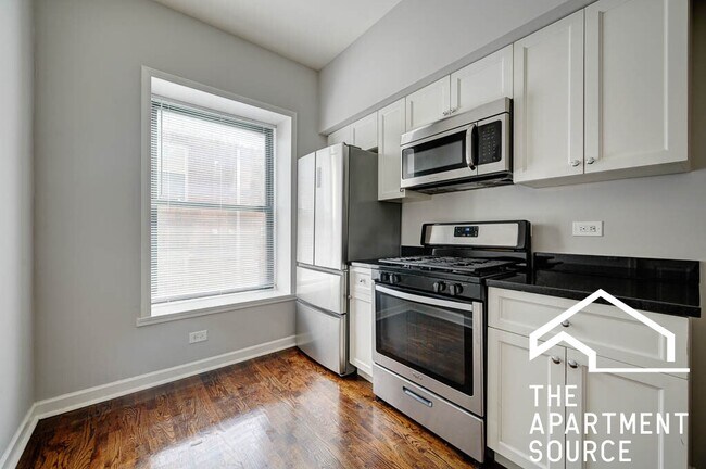 Building Photo - 1311 W Leland Ave