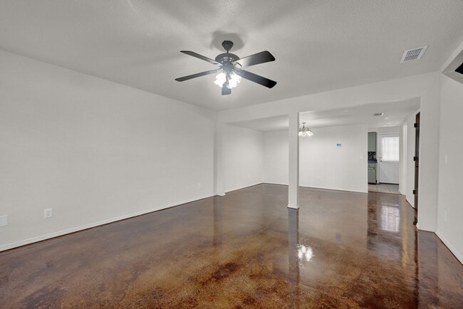 Building Photo - Townhome for Lease!