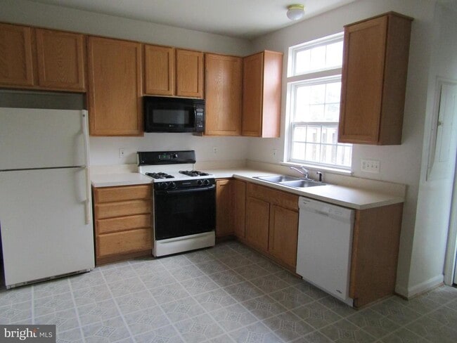 Building Photo - 21076 Bitterroot Terrace