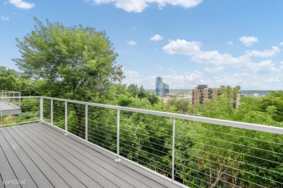 Primary Photo - 2 br, 2.5 bath Condo - Belknap Bluffs