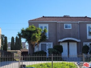 Building Photo - 1180 S Bronson Ave