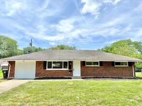 Building Photo - 4409 Primrose Ln