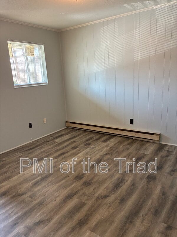 Building Photo - 4070 Bonne Venture Rd