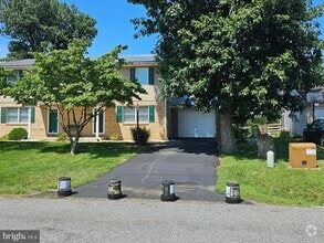 Building Photo - 14788 Sherwood Dr