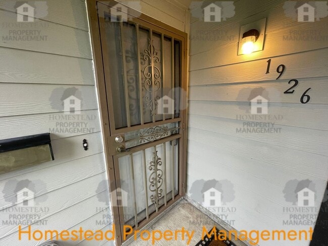 Foto del edificio - 1926-1928-1928 McCoy Ave NE