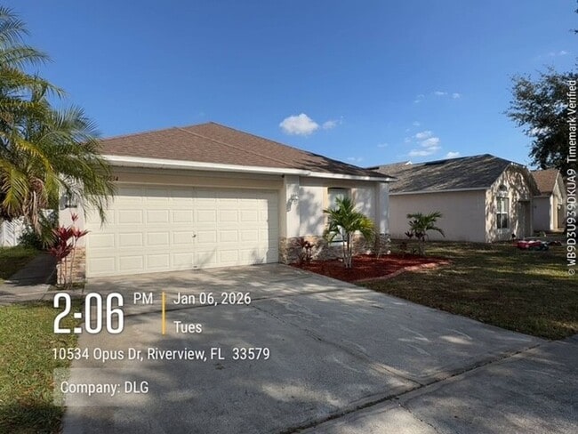 Photo - 3 Bd/2 Bath fully renovated home in South Fork