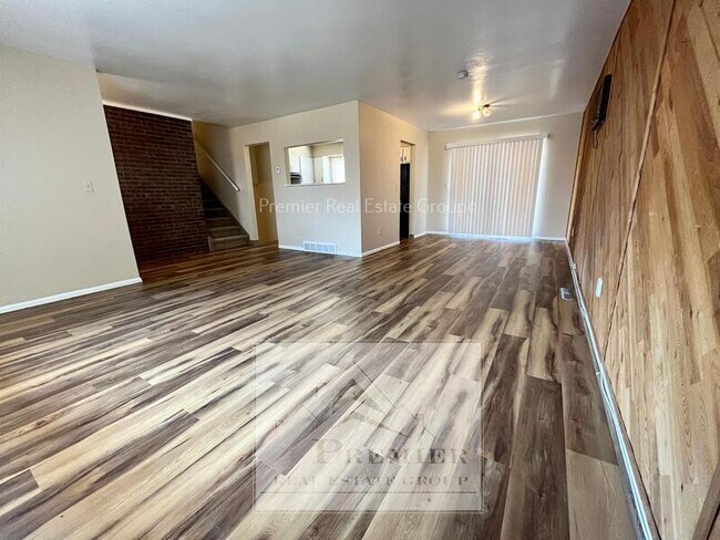 Foto del edificio - 1437 Auburn Dr