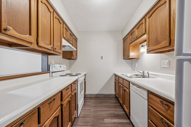 Foto del edificio - Whispering Meadows Condominiums