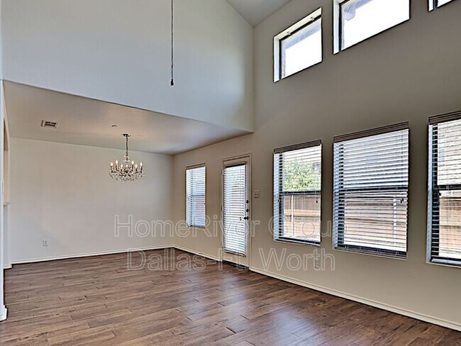 Building Photo - 1156 Sophia St
