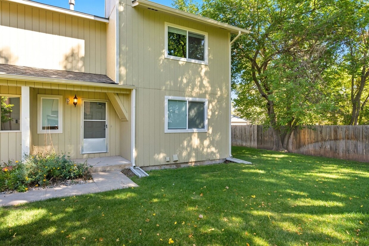 Primary Photo - 2630 Davidson Dr