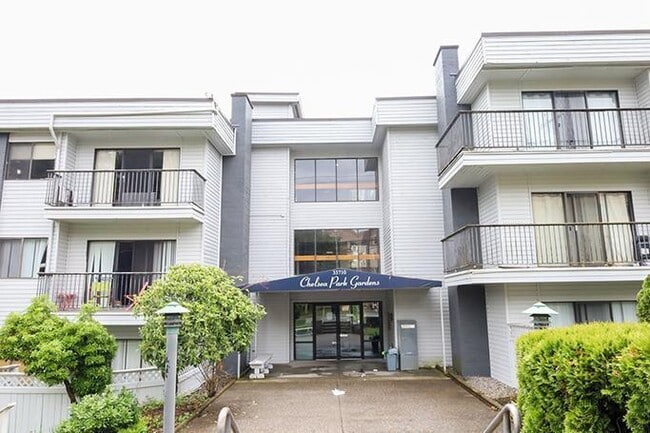 Building Photo - Chelsea Park Gardens Apartments