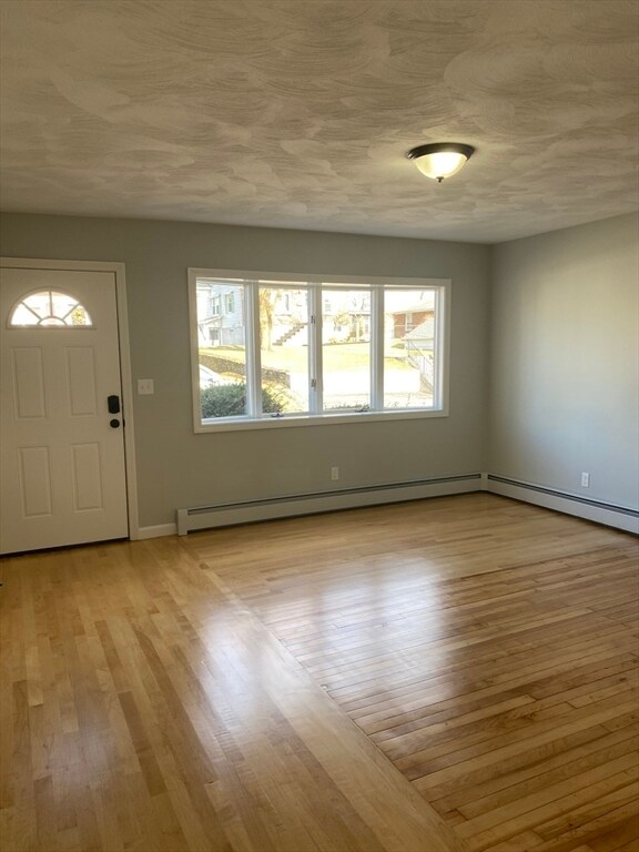 28 Villa Rd Unit 1, Shrewsbury, MA 01545 Room for Rent in Shrewsbury