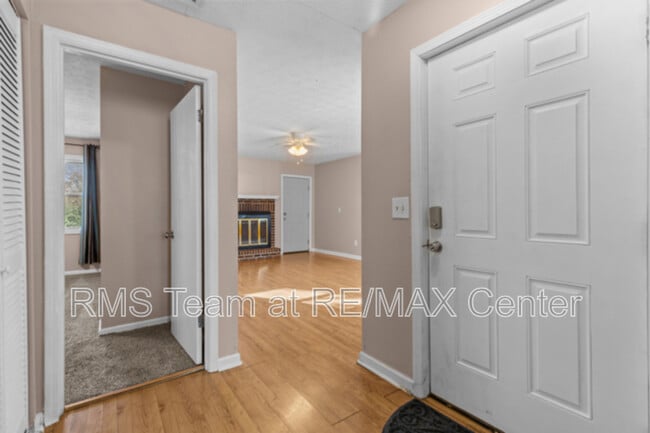 Foto del edificio - 236 Mateo Walk