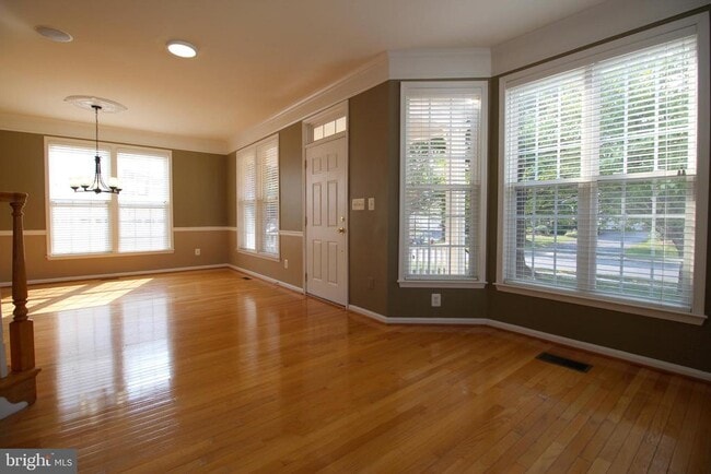 Foto del edificio - 40424 Milford Dr