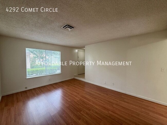 Building Photo - 4292 Comet Cir