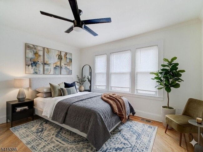 Foto del edificio - 97 La France Ave