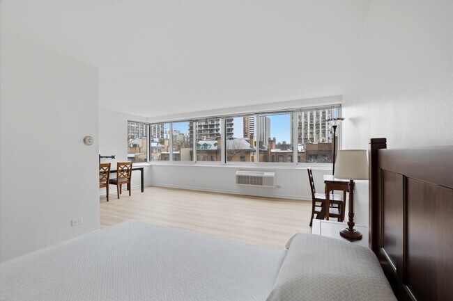 Foto del edificio - 1440 N Lake Shore Dr