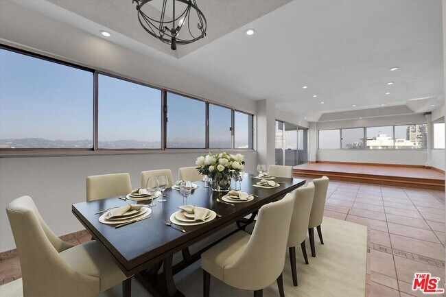 Foto del edificio - 10701 Wilshire Blvd