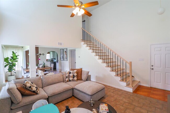 Building Photo - 11630 Highland Meadow Dr