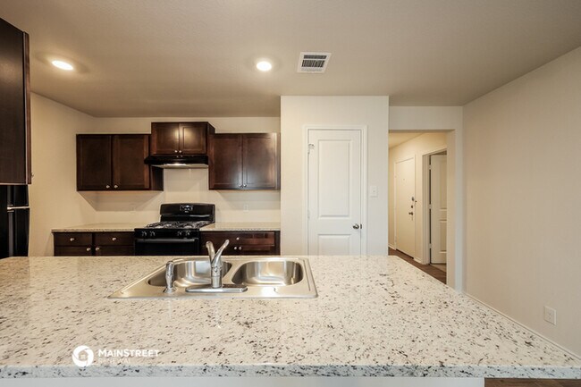 Building Photo - 6630 Dynamic Sound