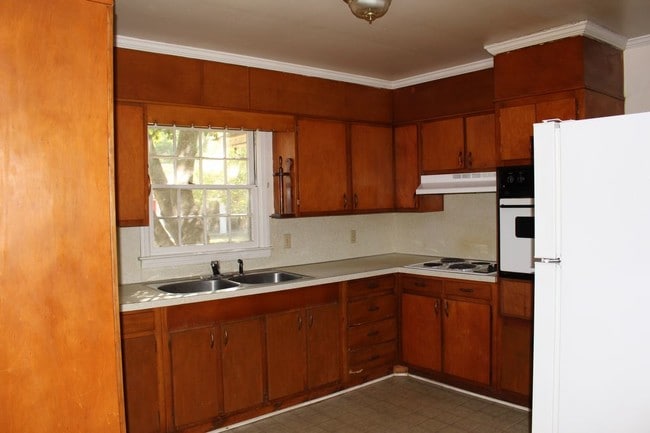 Building Photo - 16 Richardson St Sumter SC 29150