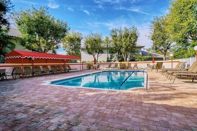 Foto del edificio - 11714 Briarwood Cir