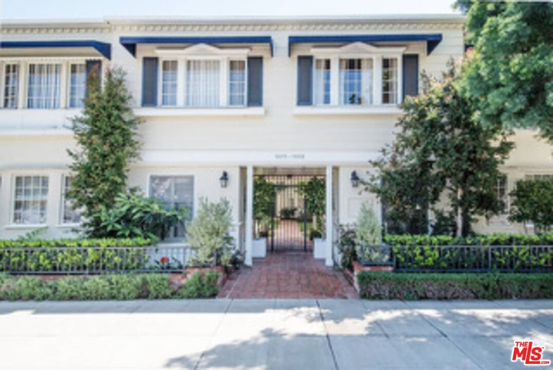 Foto principal - 9980 Durant Dr
