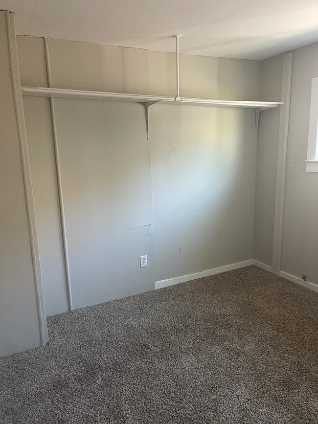 Photo - 134 Perry St (Grand Ledge, MI) Apartment